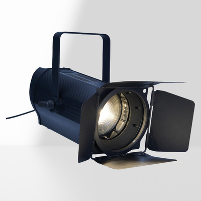400W RGBALC LED Fresnel Luz de escenario CRI 95 RDM DMX Control Auto Zoom Pro Iluminación