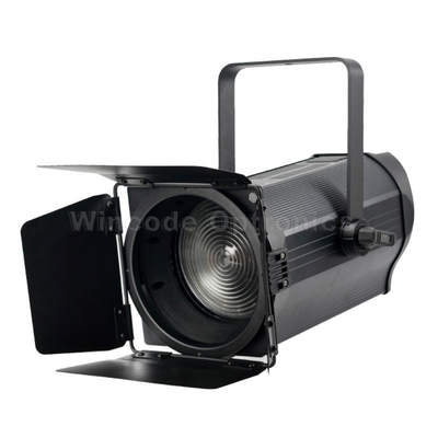 Un buen precio. Luz de Fresnel LED de 200W 3200K-5600K CCT Duración de vida de 50000H en línea